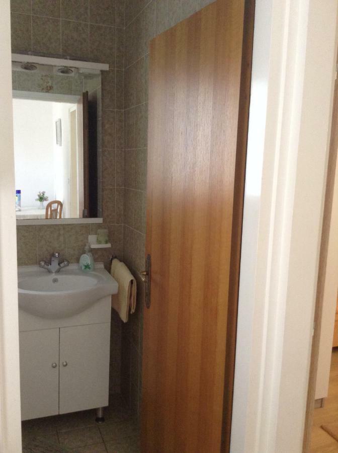 Apartment Biserka Barbat na Rabu Ngoại thất bức ảnh