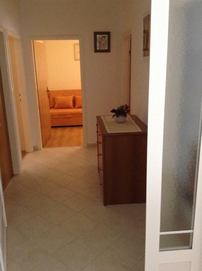 Apartment Biserka Barbat na Rabu Ngoại thất bức ảnh