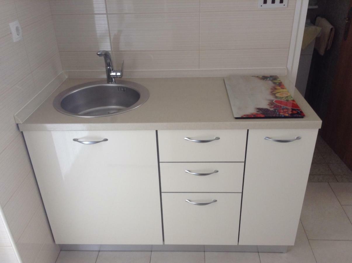 Apartment Biserka Barbat na Rabu Ngoại thất bức ảnh